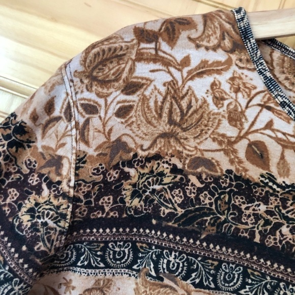 St. John’s Bay petite baroque floral print top size LP - Picture 4 of 9